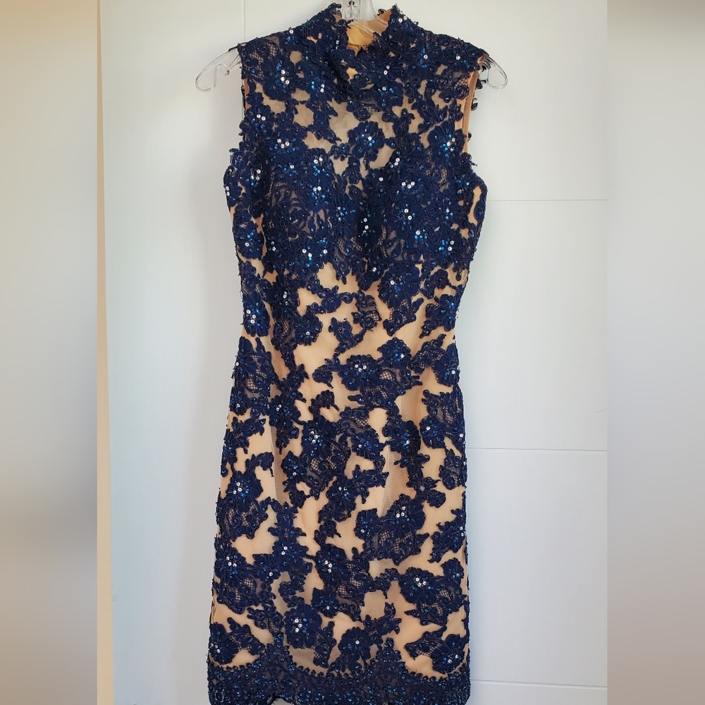 NWT Sherri Hill cocktail Navy/nude open back lace dress Size 4